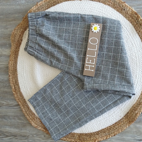 SHEIN Pants - Shein Gray & White Grid Pattern Pull-On Pants